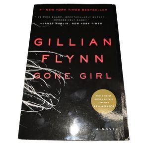 Gone Girl - A Novel by Gillian Flynn Soft Cover